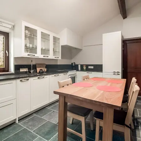 Holiday home Comfy In Grand Halleux Vielsam With Parking *