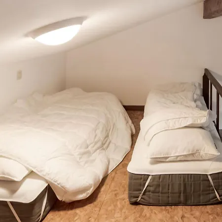Holiday Home In Grand Helleux 度假居 *
