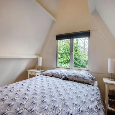 Holiday Home In Grand Helleux 度假居